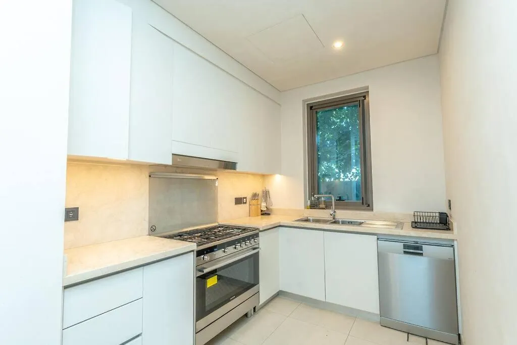 Dubai Hills - Modern 5 Bedroom Expansive Villa By Tlre Holiday Homes Apartment