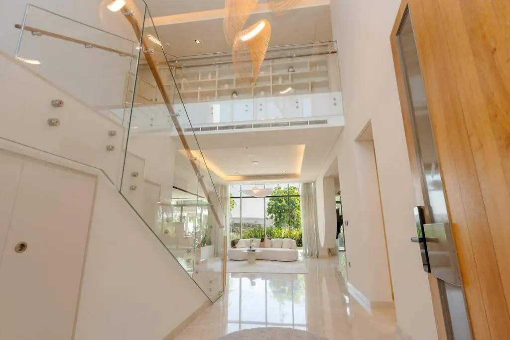 Apartment Dubai Hills - Modern 5 Bedroom Expansive Villa By Tlre Holiday Homes