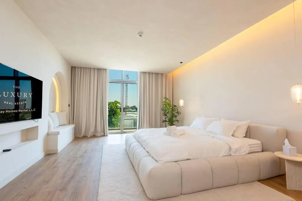Apartment Dubai Hills - Modern 5 Bedroom Expansive Villa By Tlre Holiday Homes