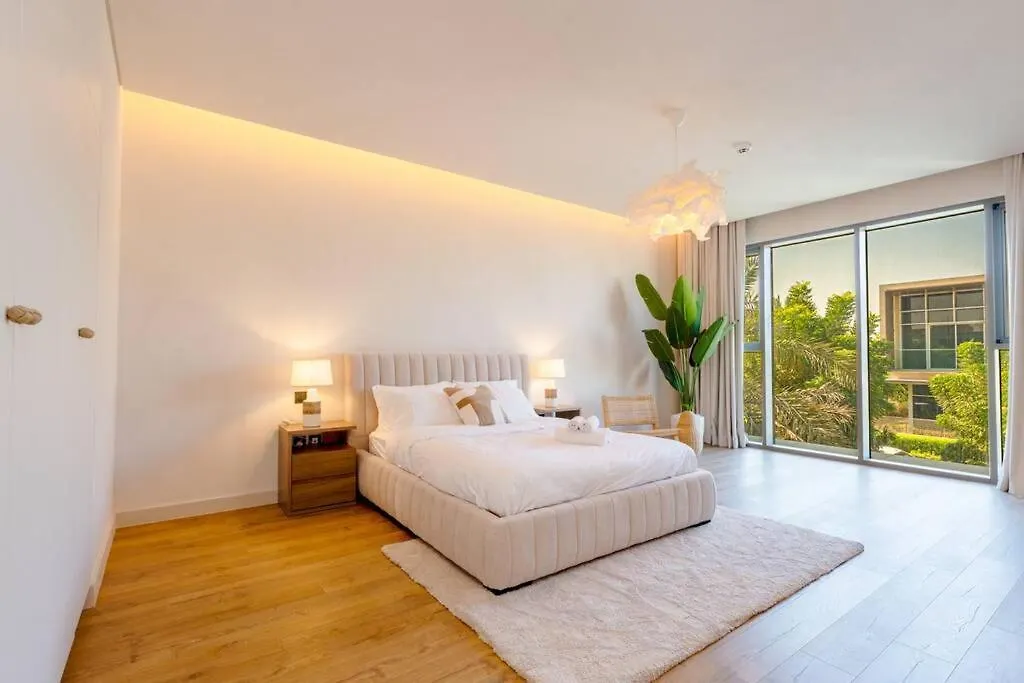 Dubai Hills - Modern 5 Bedroom Expansive Villa By Tlre Holiday Homes Apartment