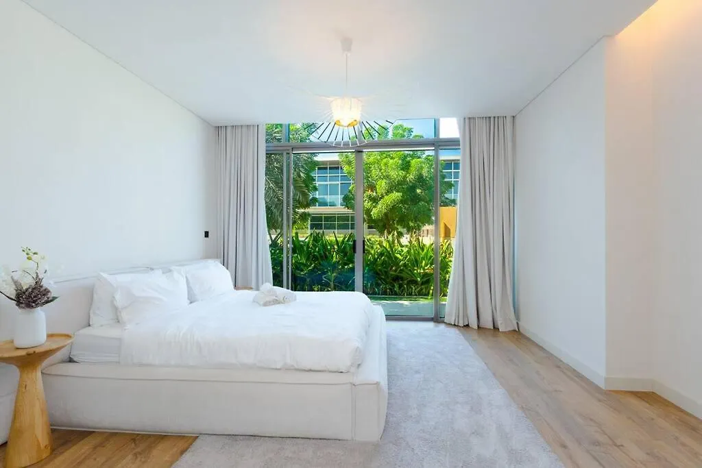 Dubai Hills - Modern 5 Bedroom Expansive Villa By Tlre Holiday Homes 0*,  United Arab Emirates