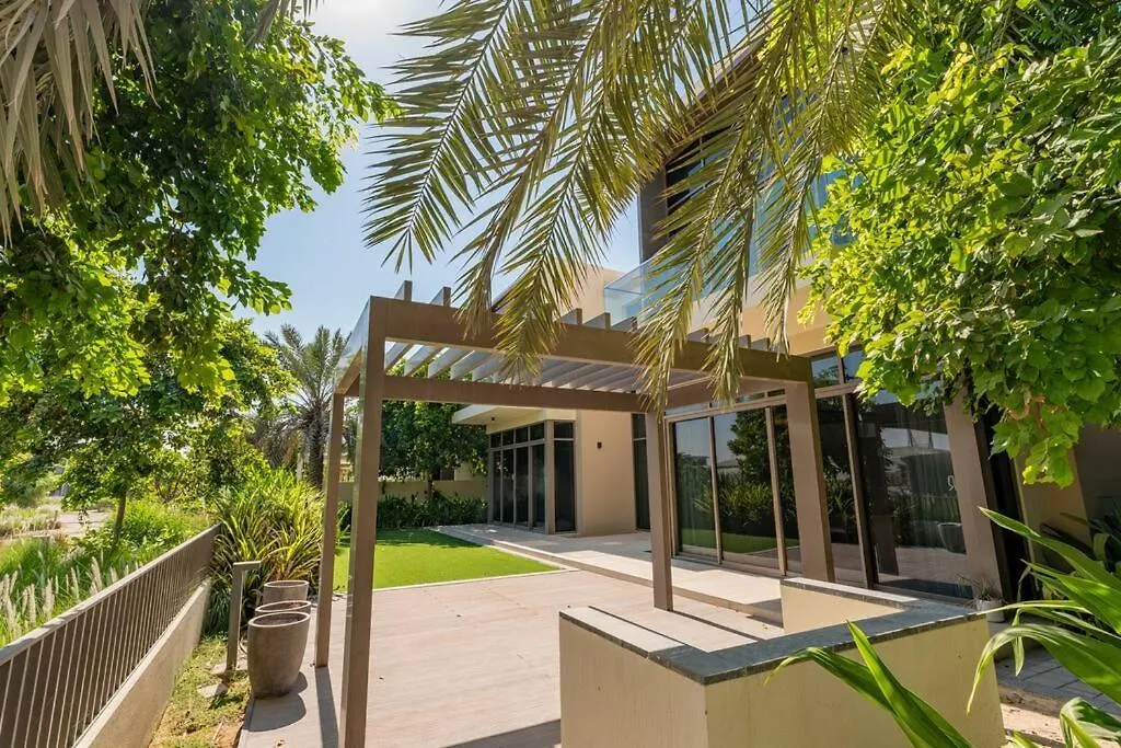 Apartment Dubai Hills - Modern 5 Bedroom Expansive Villa By Tlre Holiday Homes United Arab Emirates